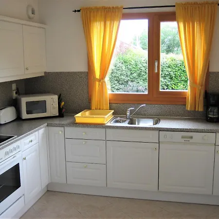 Chateau De Barbet פארק נופש 3*