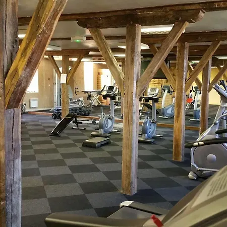 פארק נופש Chateau De Barbet 3*